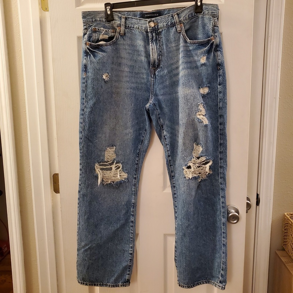 Aeropostale mens jeans sz 38/32 (inseam actual 30) straight distressed worn look